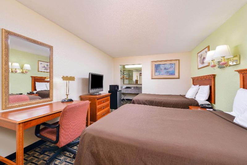 Americas Best Value Inn Airport South - photo 36
