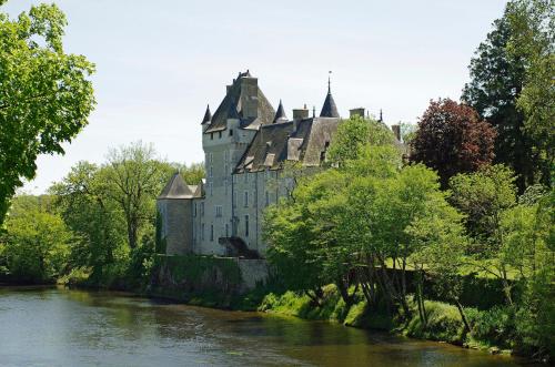 Chateau de la Tour En Brenne — 4-Star Luxury Hotel in Vernon, France