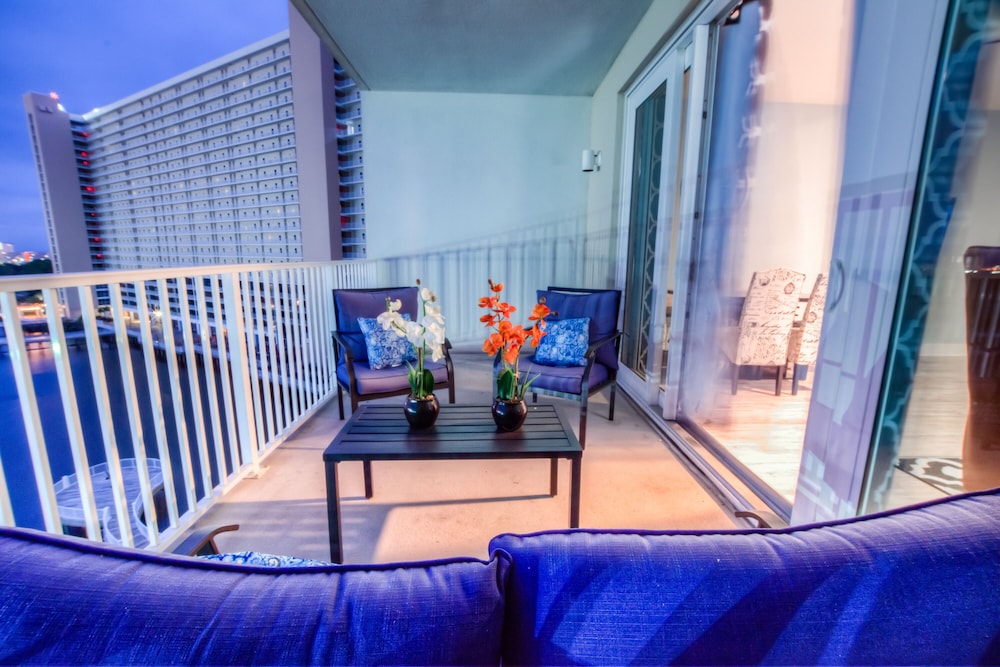 Laketown Wharf Resort by Aneliya's Rentals - photo 677