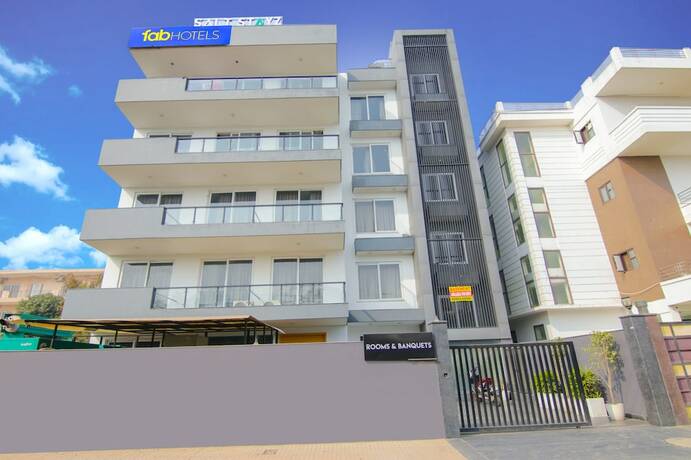 Fabhotel Elite 46 - carbon neutral hotel in Gurgaon