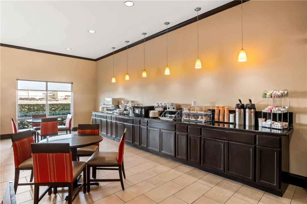 Comfort Suites Waxahachie Dallas - photo 36