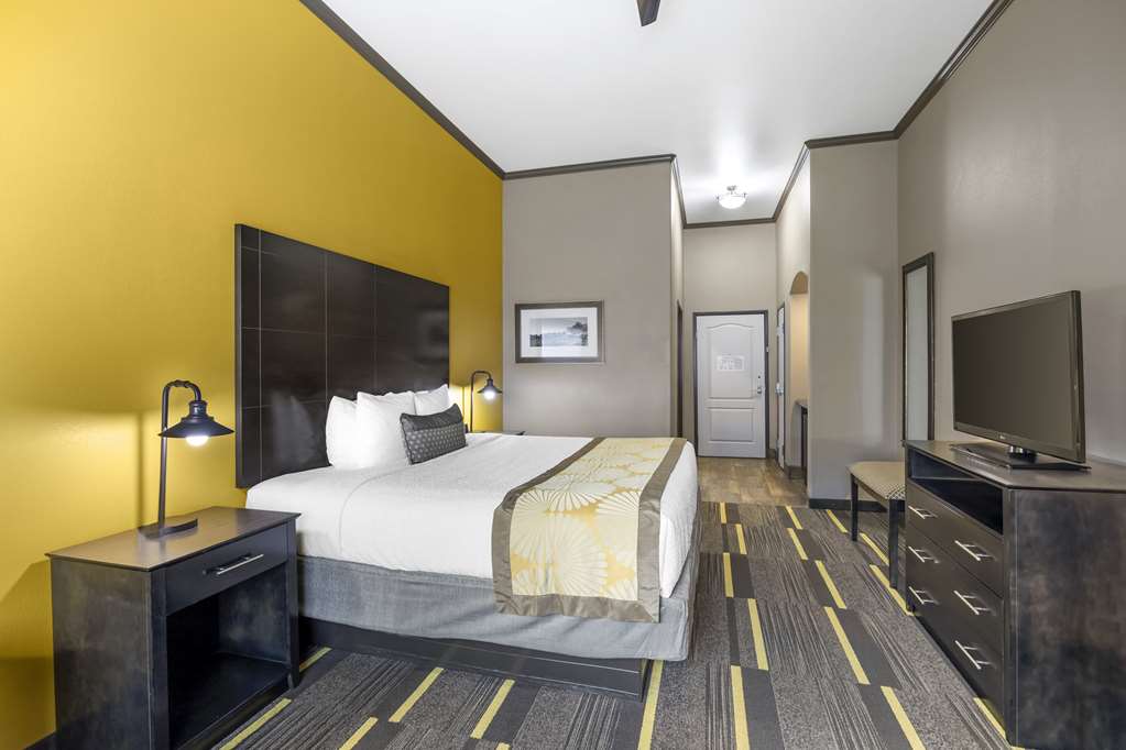 Best Western Plus Emerald Inn & Suites - photo 3