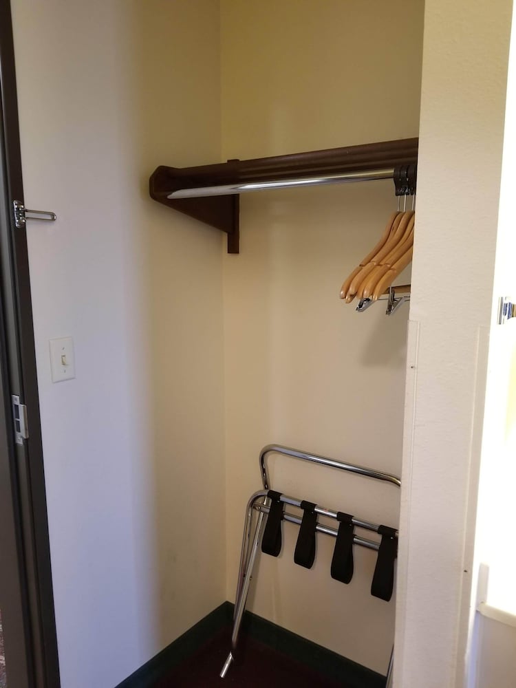 Bilmar Inn & Suites Dell Rapids Near Sioux Falls - photo 64