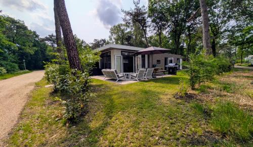 Boslodge Het Groene Hert Met Hottub — Haarle