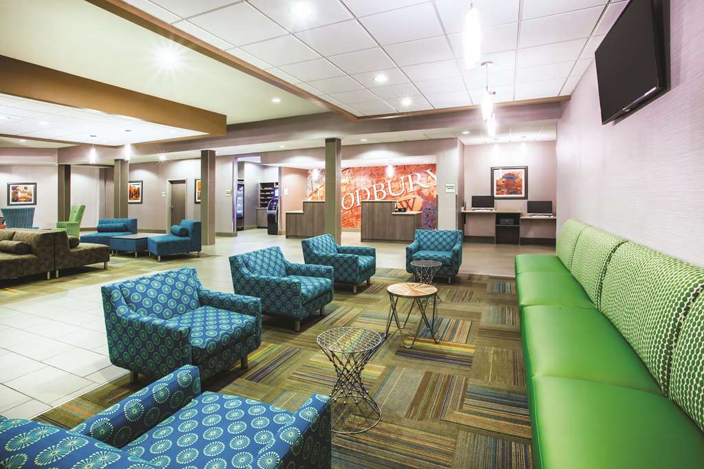 La Quinta Inn & Suites by Wyndham St. Paul Woodbury - photo 6