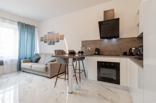 H11 Piccolo Sogno Sanremo Monolocale — 4-Star Luxury Hotel in San Remo, Italy