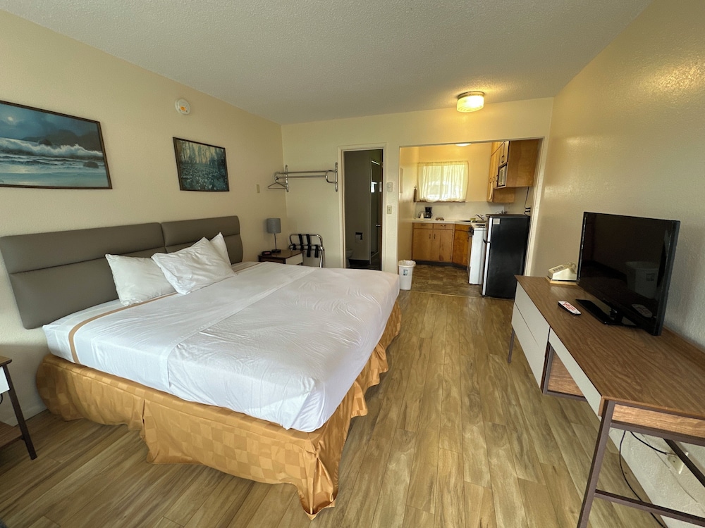 Winchester Bay Inn - photo 7