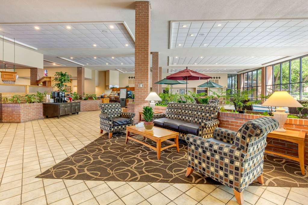 Quality Inn Exit 4 - photo 8
