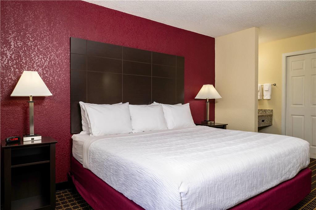 Baymont Inn & Suites by Wyndham Mukwonago - photo 24
