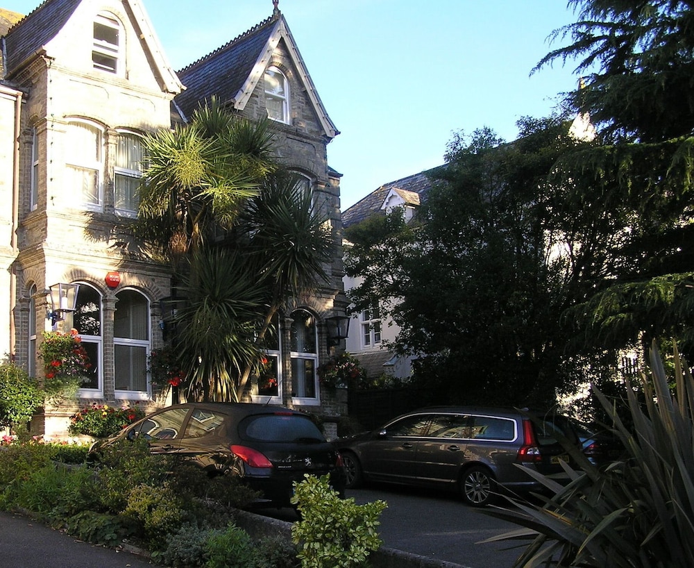 Townhouse Rooms — 4-Star Luxury Hotel in Truro, United Kingdom