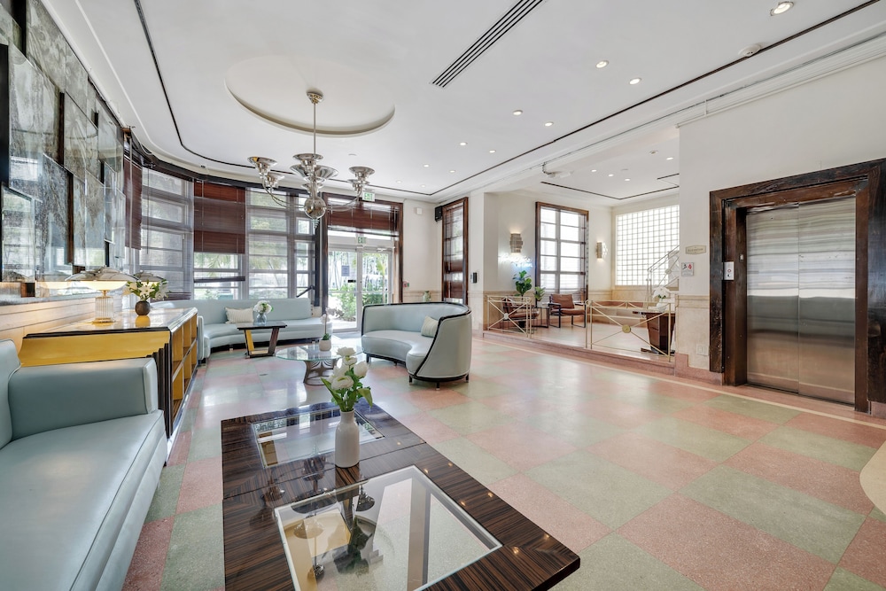 Greenview Hotel by Lowkl - photo 6