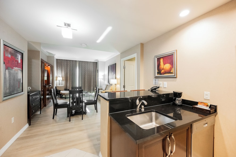 StripViewSuites at Signature - photo 108