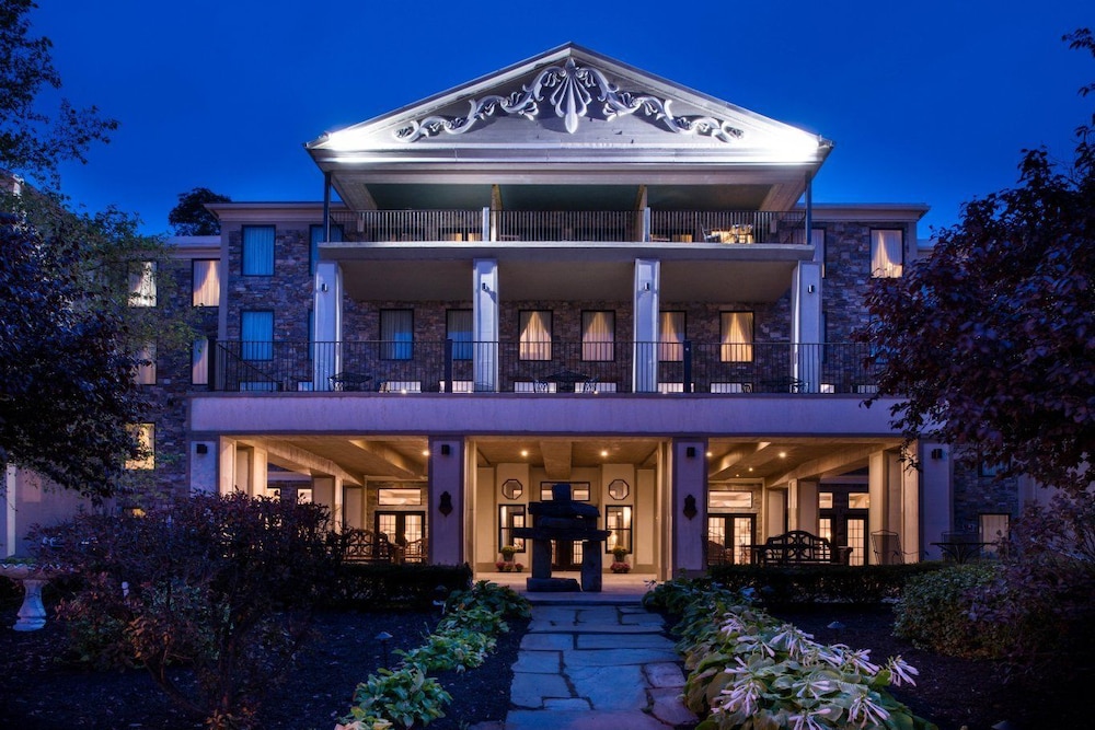 Niagara Crossing Hotel & Spa - photo 27