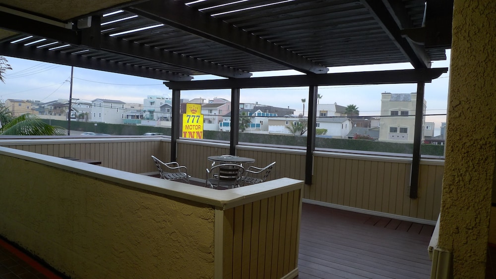 777 Motor Inn - photo 18