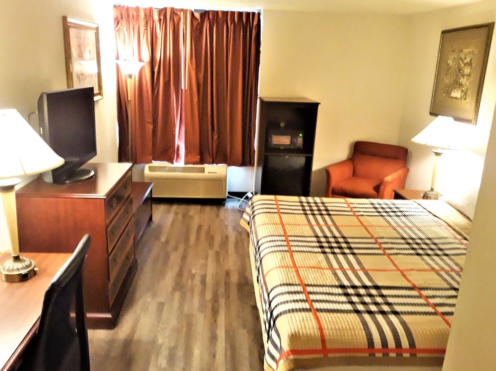 Madison Inn and Suites - photo 41