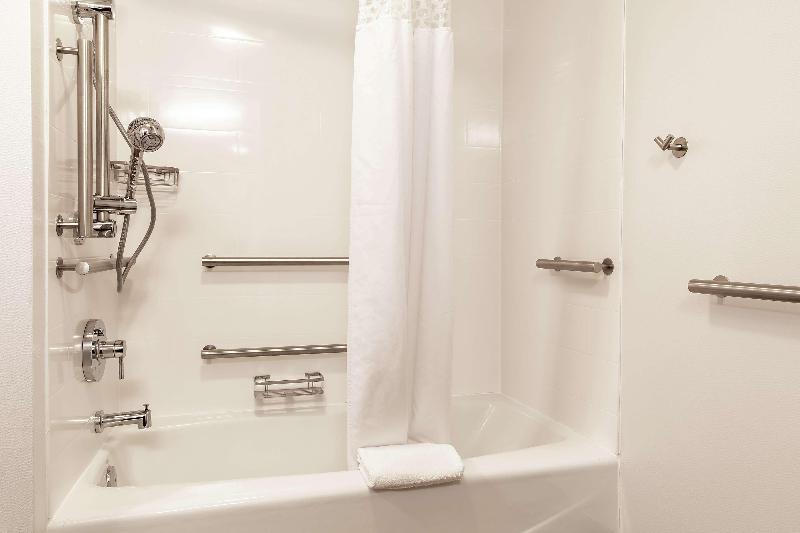 Hampton Inn Rockford - photo 16
