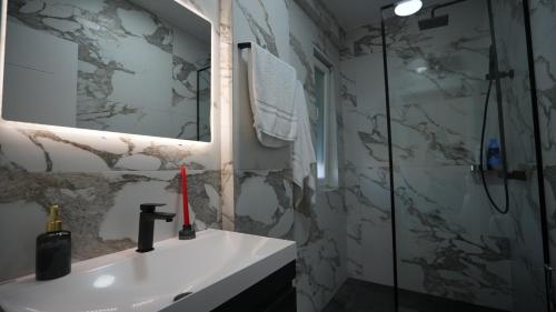 Villa 22 — 4-Star Luxury Hotel in Tirana, Albania