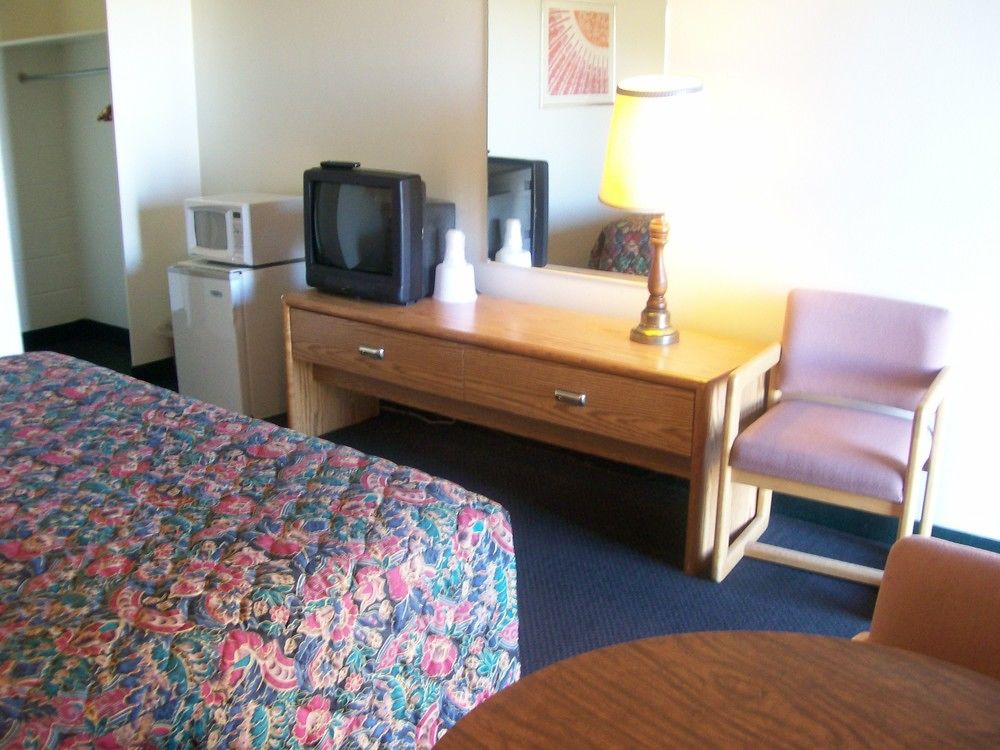 Valu Inn Cedar City - photo 8