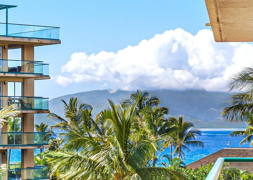 K B M Resorts Hkk 306 Chic 2bd Upgraded Steps Away From Resort Pools Beach and Spa - photo 23