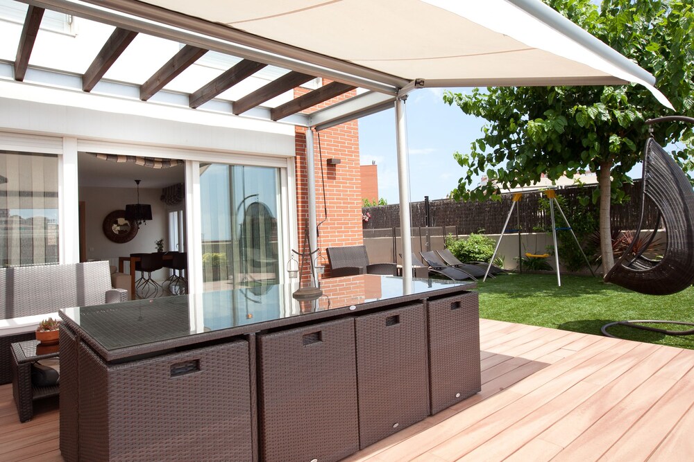 Villa Beach Barcelona — 4-Star Luxury Hotel in Montgat, Spain
