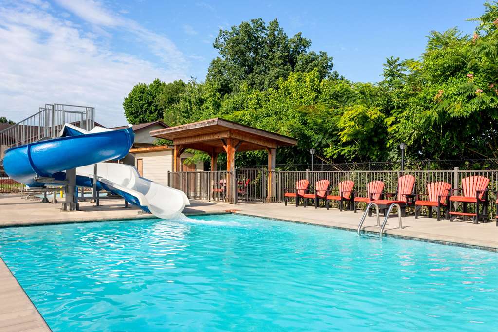 Howard Johnson by Wyndham Pigeon Forge - photo 15