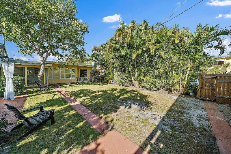 The Lucerne — Lake Worth