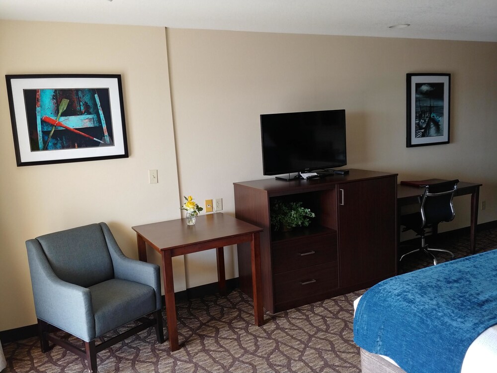 Harborside Inn - photo 4