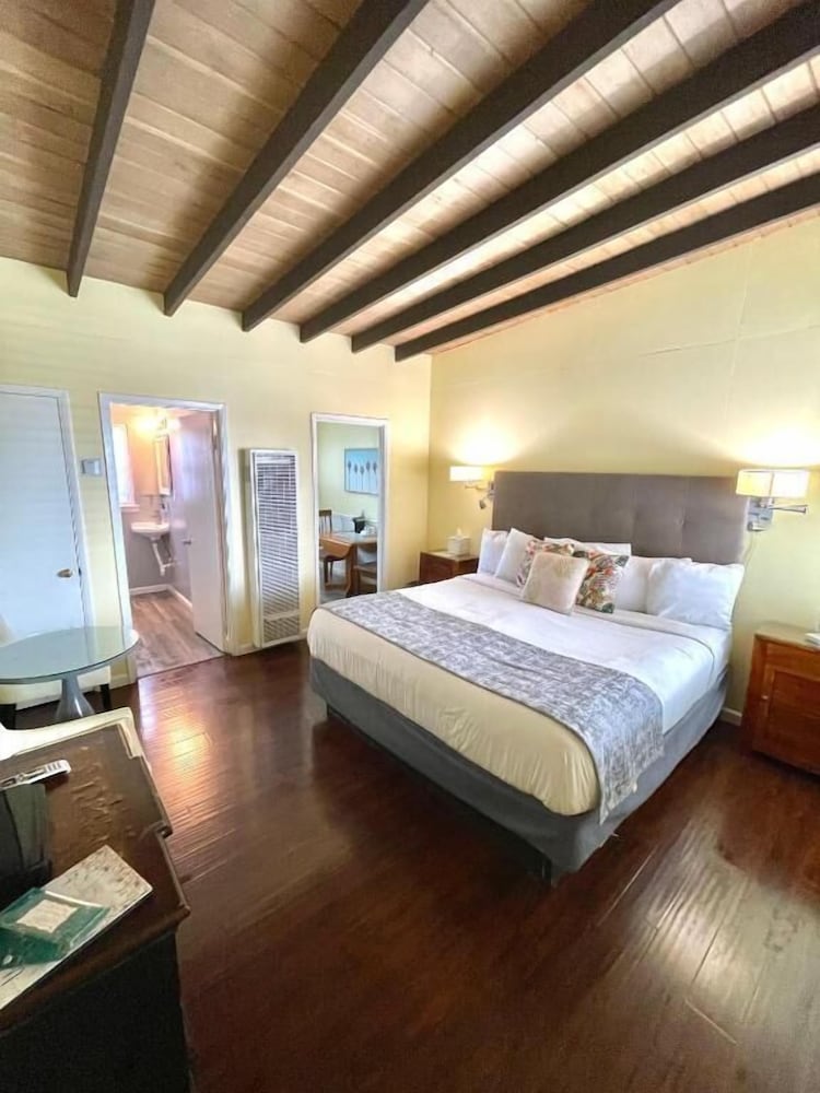 Pleasant Inn - photo 18