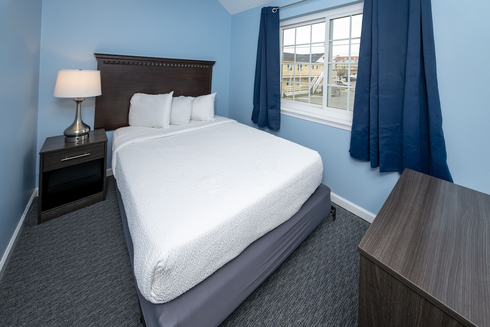 Commander Beach House Hotel - photo 22
