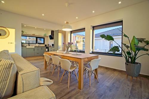 Sunset Hills Transylvania Upper in Odorheiu Secuiesc, Romania