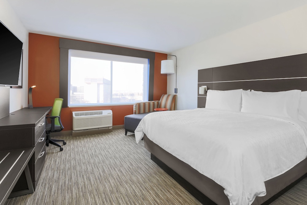 Holiday Inn Express & Suites Chicago O'Hare Airport by IHG - photo 8