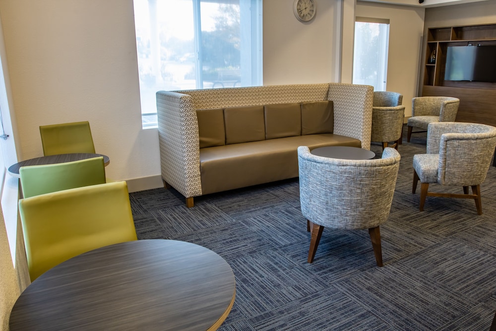 Holiday Inn Express Hotel & Suites Roseville Galleria Area by IHG - photo 108