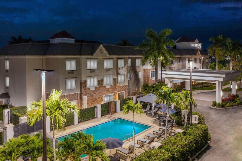 Courtyard by Marriott Sarasota at University Town Center - photo 11