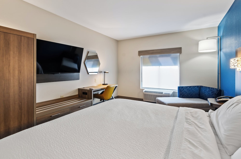 Holiday Inn Express and Suites Wytheville by IHG - photo 26