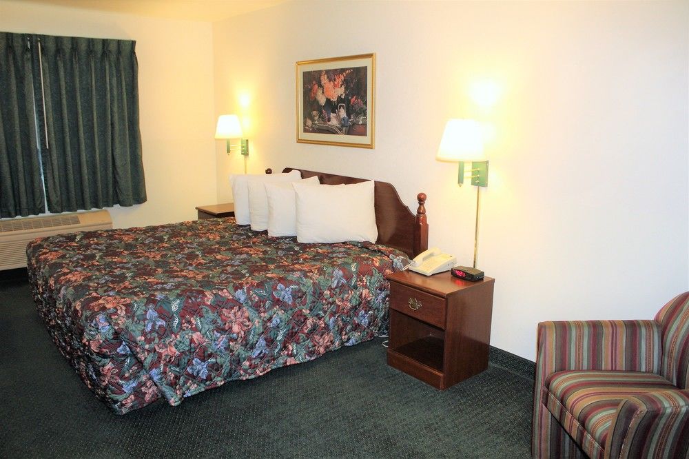 Cumberland Inn & Suites - photo 13