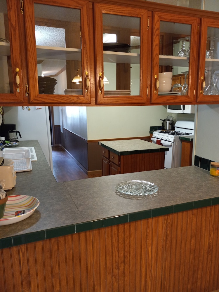 Cedar Falls Motel - photo 13