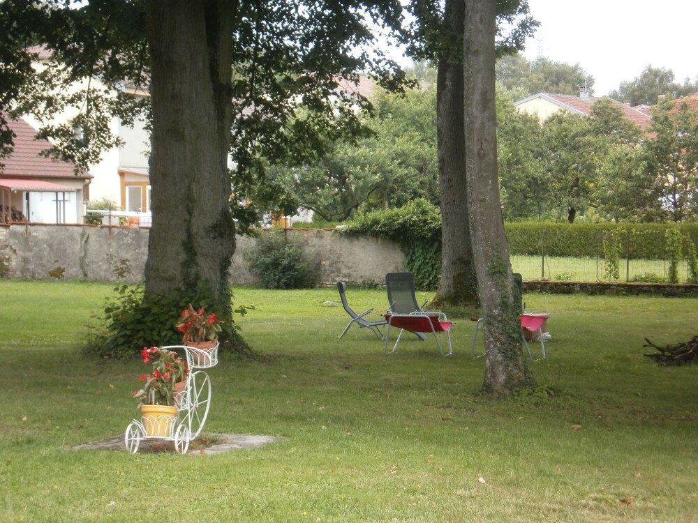 Le Jardin des Lys - carbon neutral hotel in Nancy