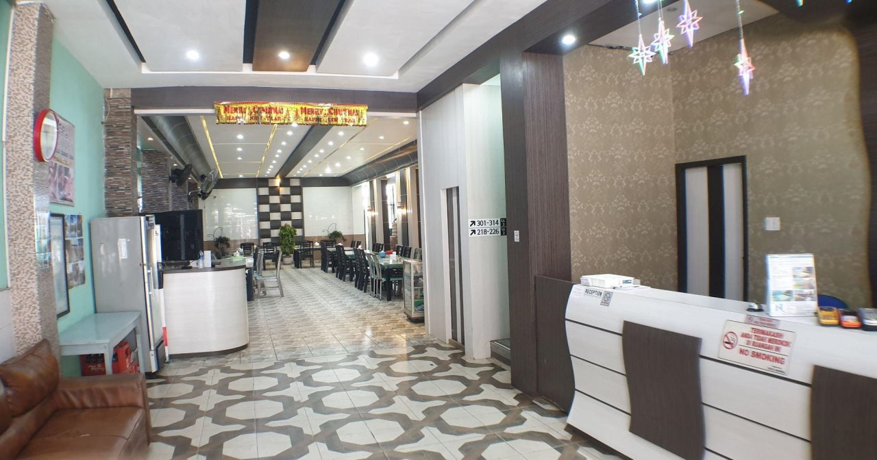 Nasional Hotel — Gunungsitoli