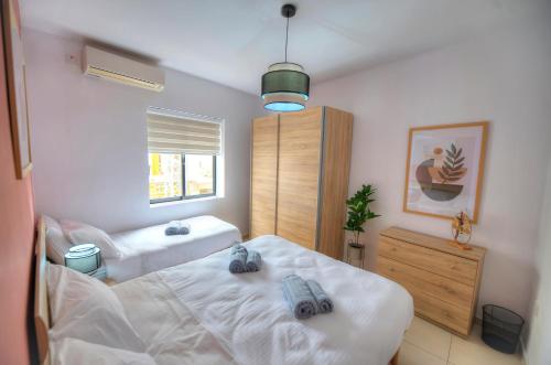2bedrooms fully equipped in Paceville JPOR1 2 — 4-Star Luxury Hotel in San Giljan, Malta