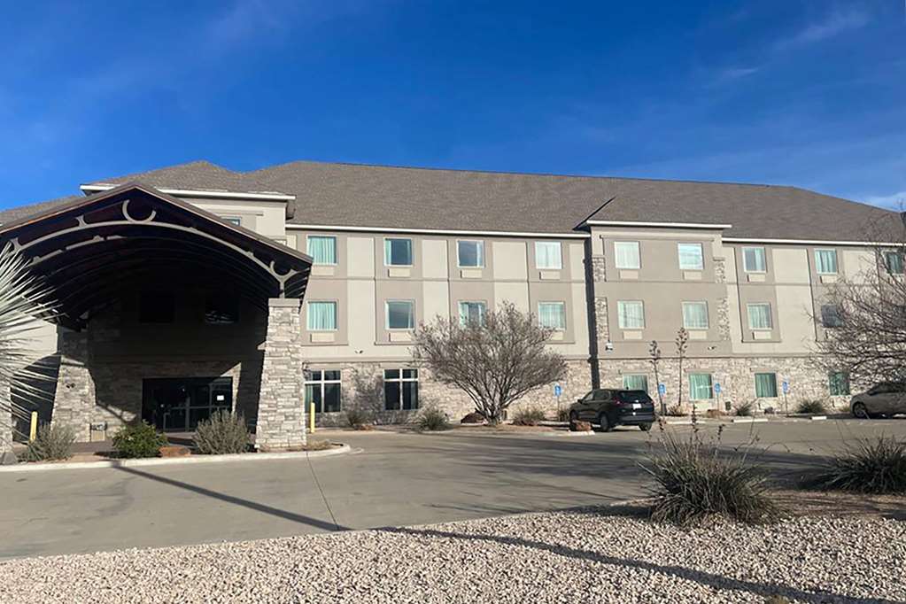 Baymont by Wyndham Andrews TX - photo 3