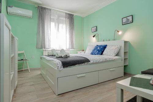 Apartman Gloria Sajam Senjak — 4-Star Luxury Hotel in Belgrade, Serbia