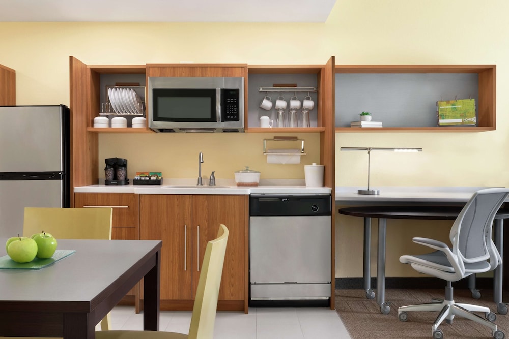 Home2 Suites by Hilton Savannah Airport - photo 9