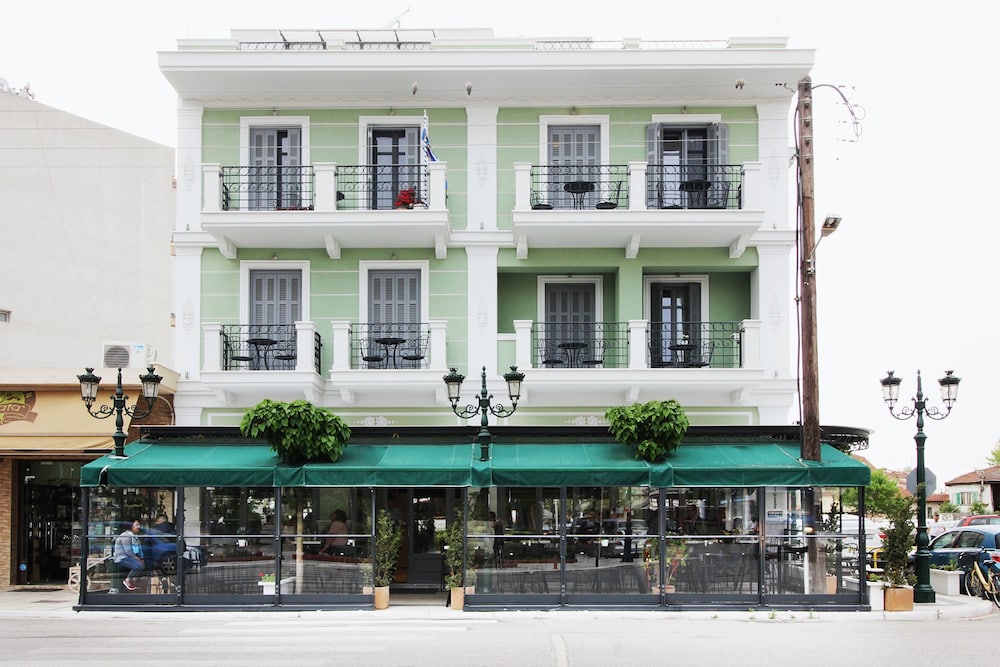 Casa Verde — 4-Star Luxury Hotel in Lagkadas, Greece