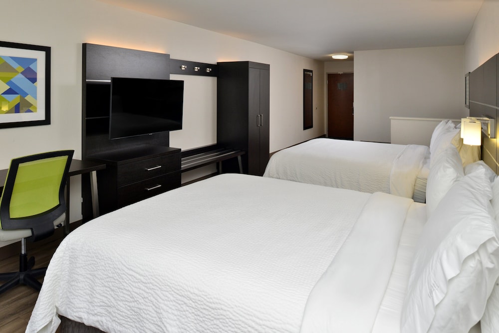 Holiday Inn Express & Suites Carthage by IHG - photo 25