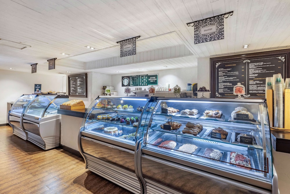 Snack bar