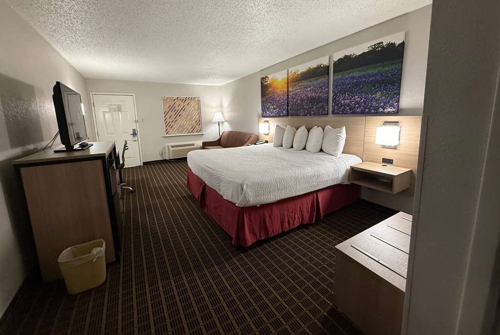 Days Inn by Wyndham San Antonio Morgan's Wonderland IH 35 N - photo 24