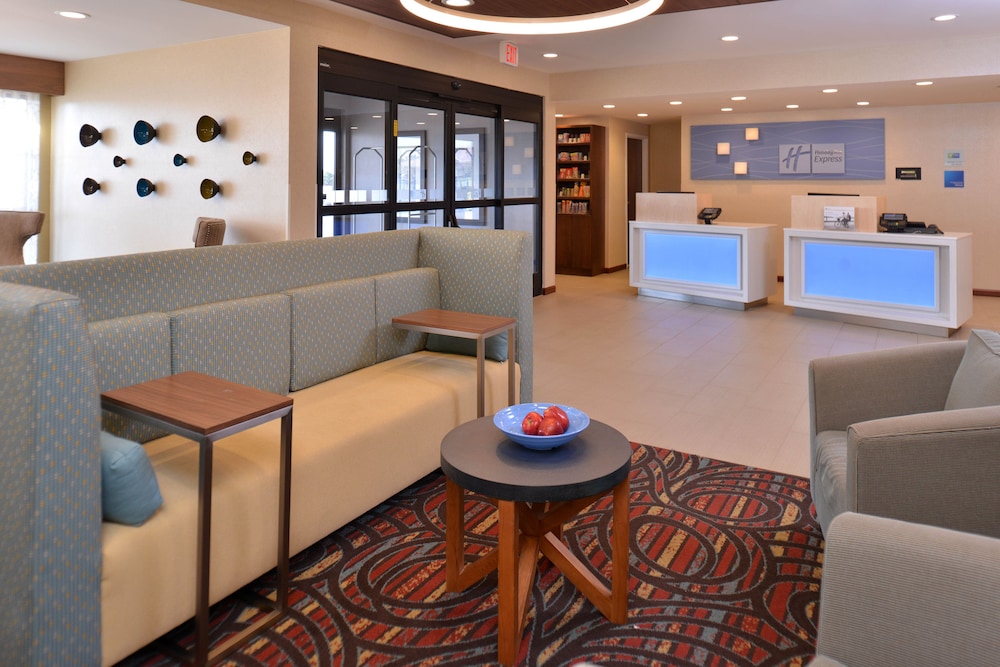 Holiday Inn Express & Suites Lonoke I 40 Exit 175 - photo 39