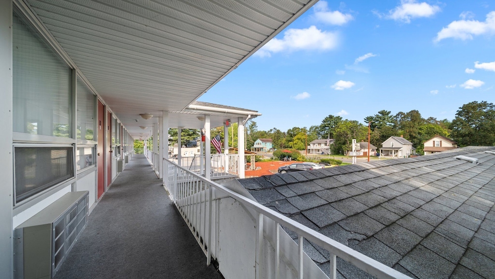 Grand Traverse Motel - photo 51