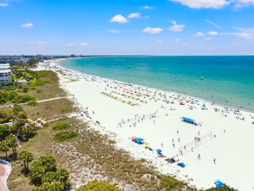 Majestic Beach Condo in Beachfront Resort in St Pete Beach - photo 11