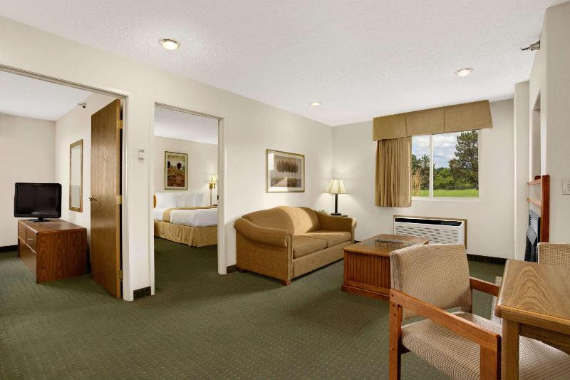 Days Inn by Wyndham Rapid City - photo 11